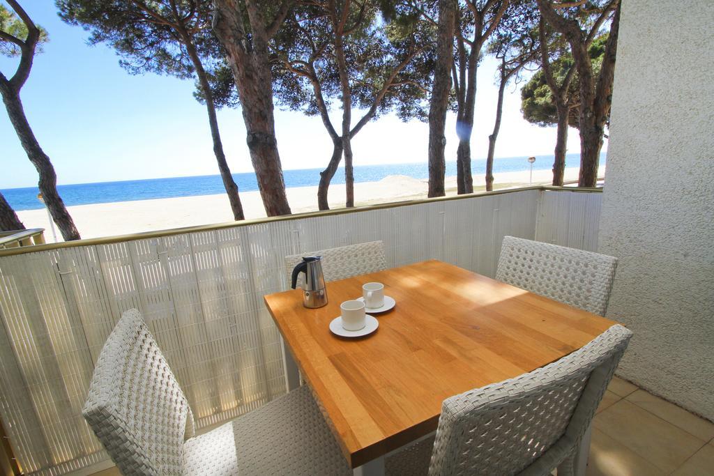 Litoral Costa Dorada - Playmar Only Families كامبريلس المظهر الخارجي الصورة
